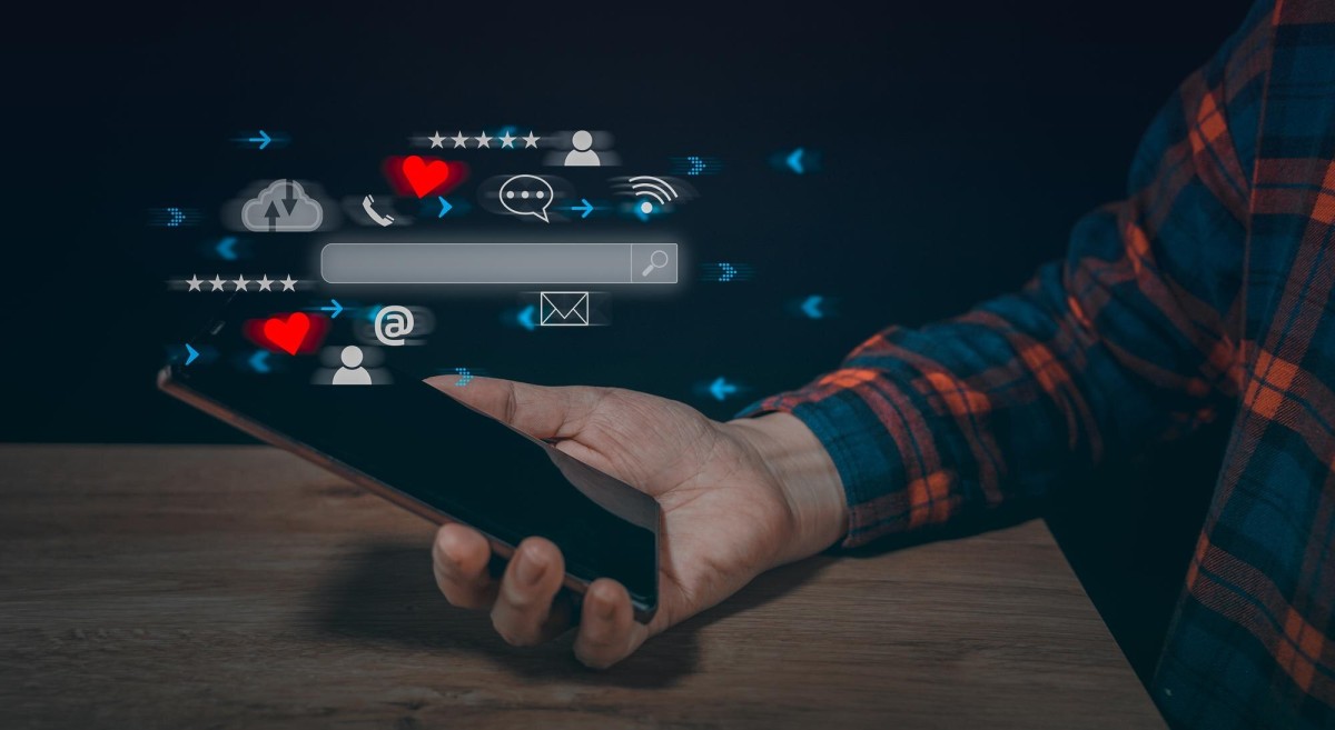 Social media network icons connected together
