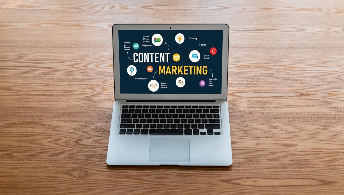 Colorful sticky notes with content planning tips