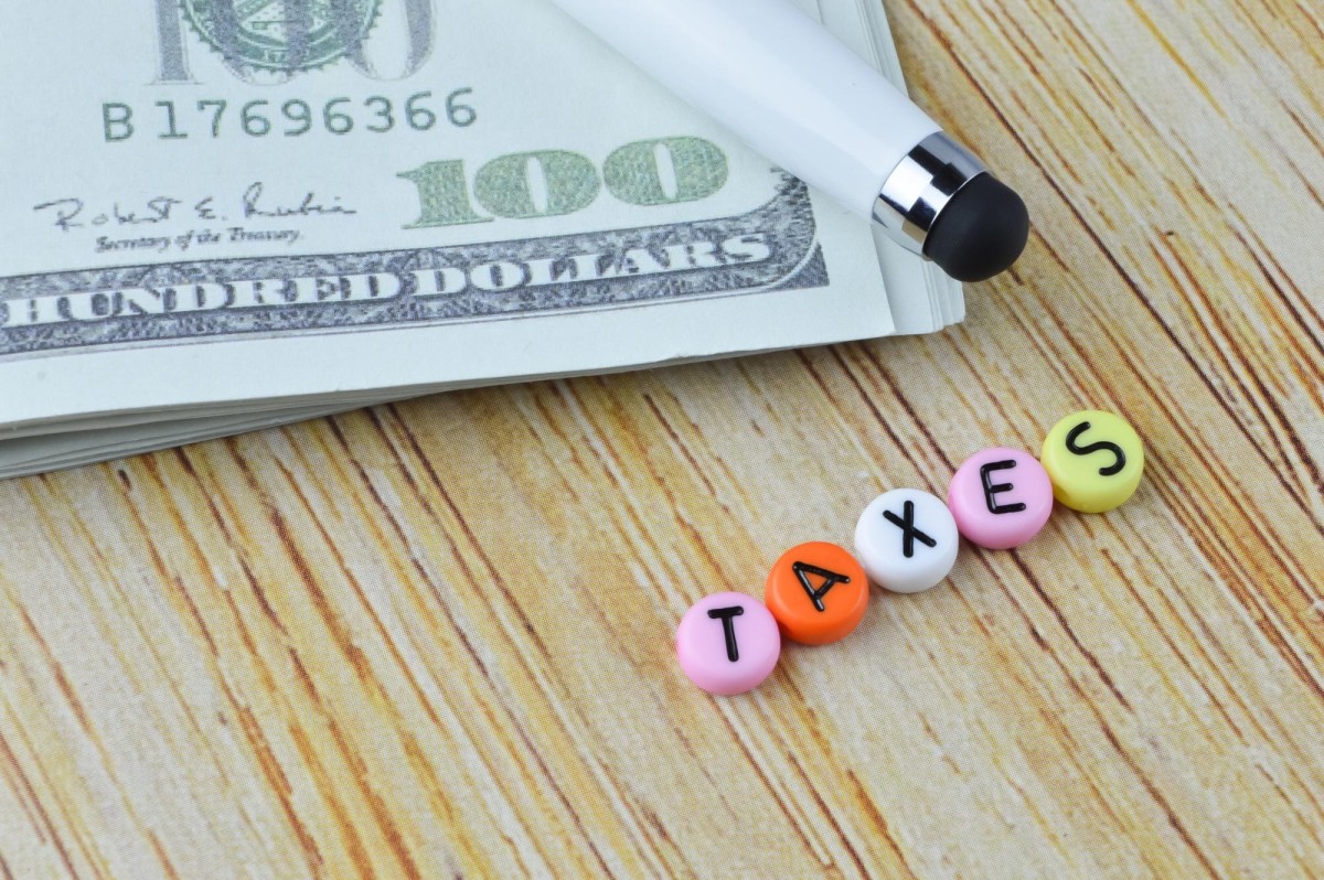 Woman planning blog monetization strategy