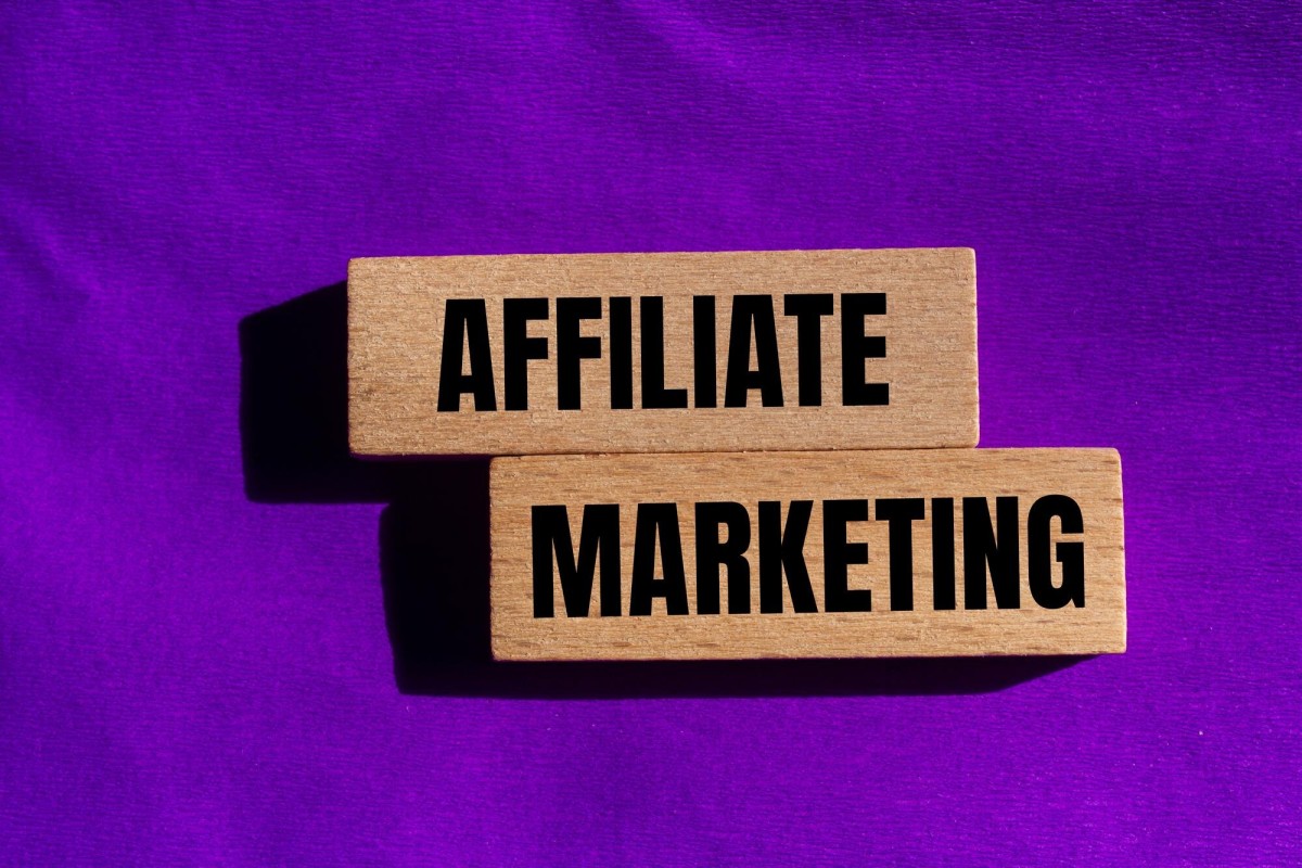 Person clicking affiliate marketing referral link