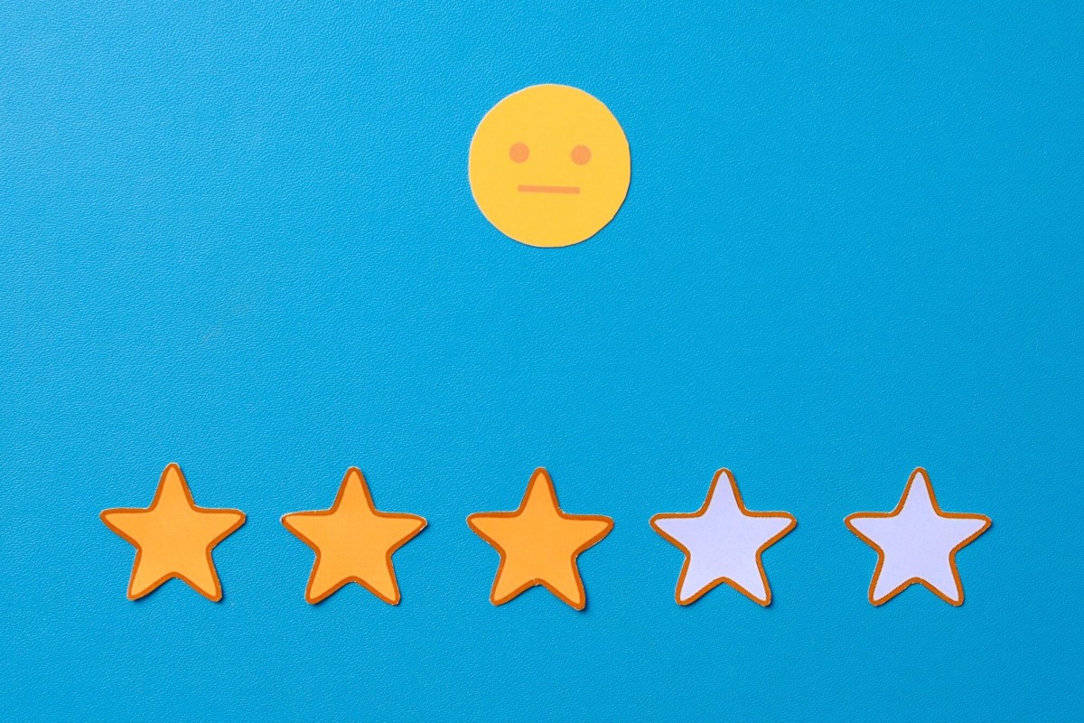 Customer leaving a five star review online