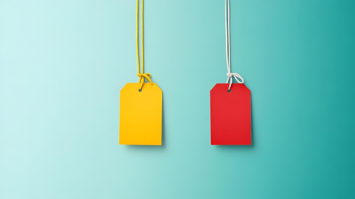 Pricing tags with competitive sale numbers