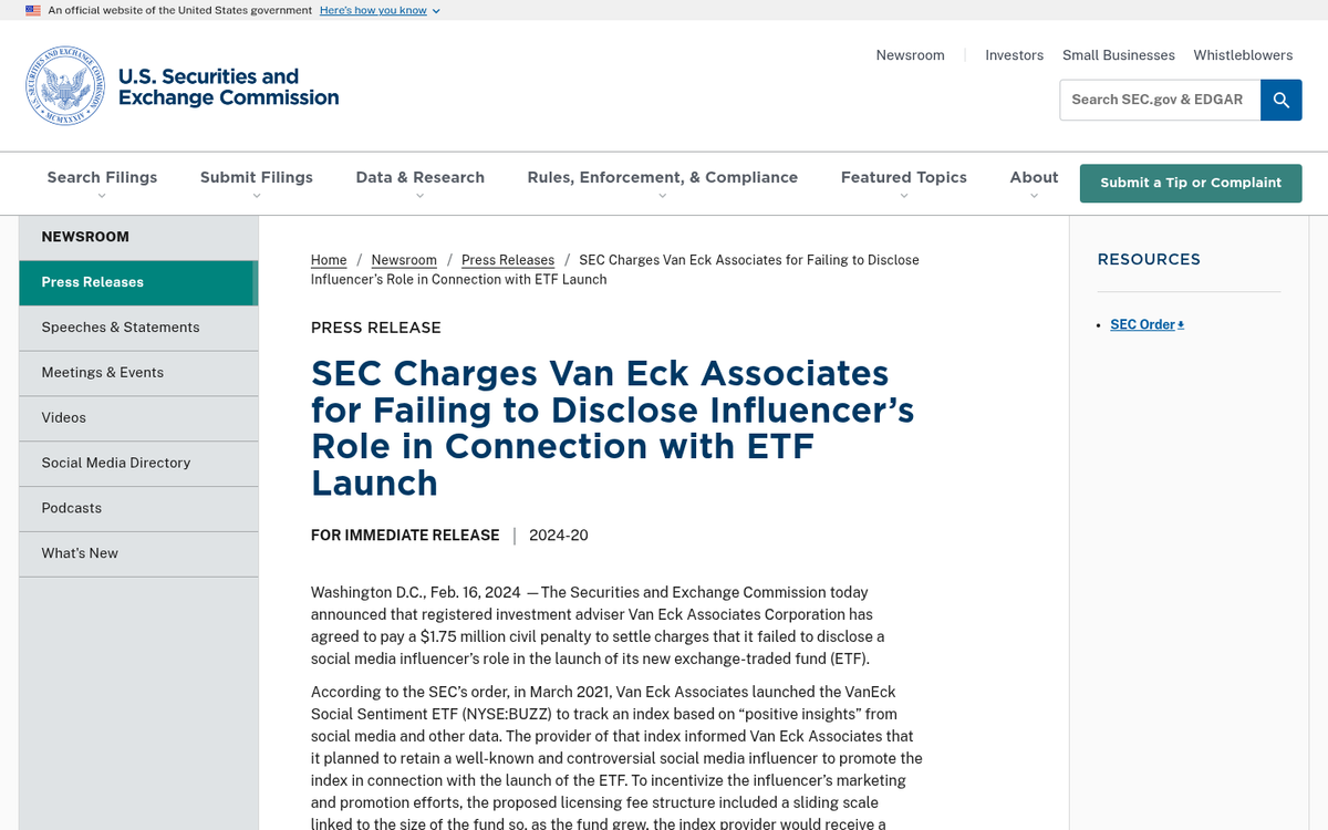 Lawyer consulting client about legal options