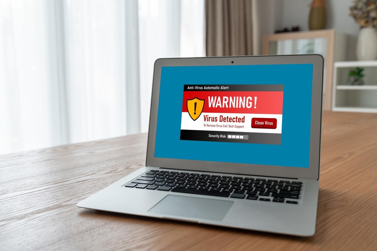 Warning sign blocking online advertisement network