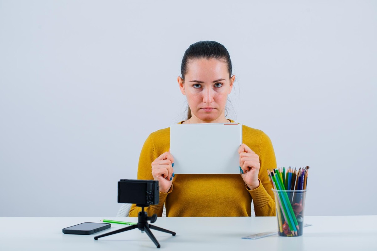 Person rejecting a guest blogger application