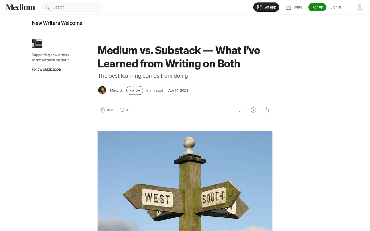 Medium blogging platform homepage screenshot