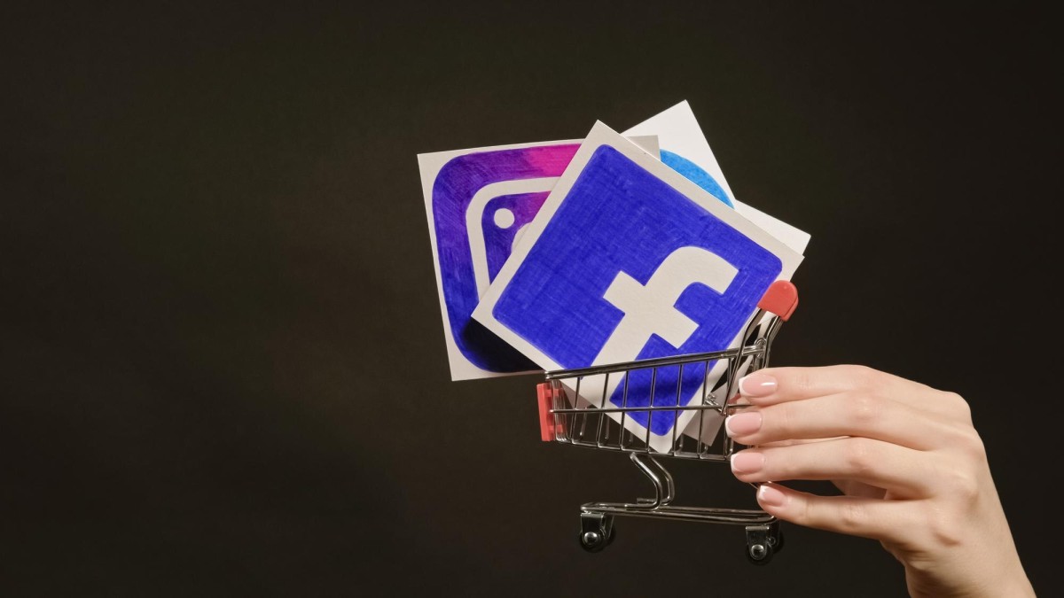 Facebook and Instagram remarketing ads interface