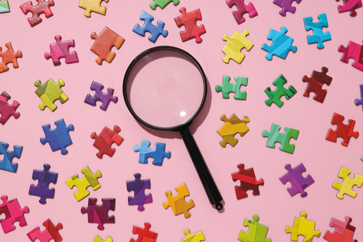 Semantic search connections forming knowledge network